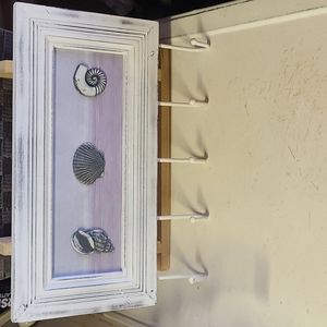 Beachy coastal seashell distressed look decorative coat rack